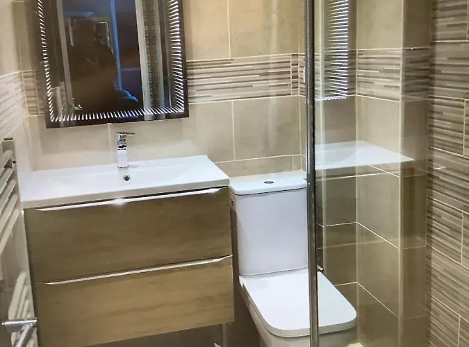 Varazur Hotel